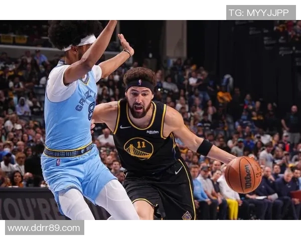 勇士战灰熊首发：库里、莫兰特等缺席，李凯尔、穆迪等在列